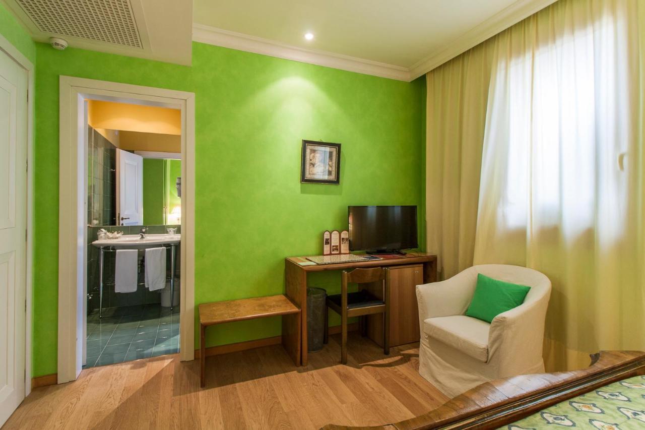 Charming Hotel Dei Chiostri 폴리나 외부 사진